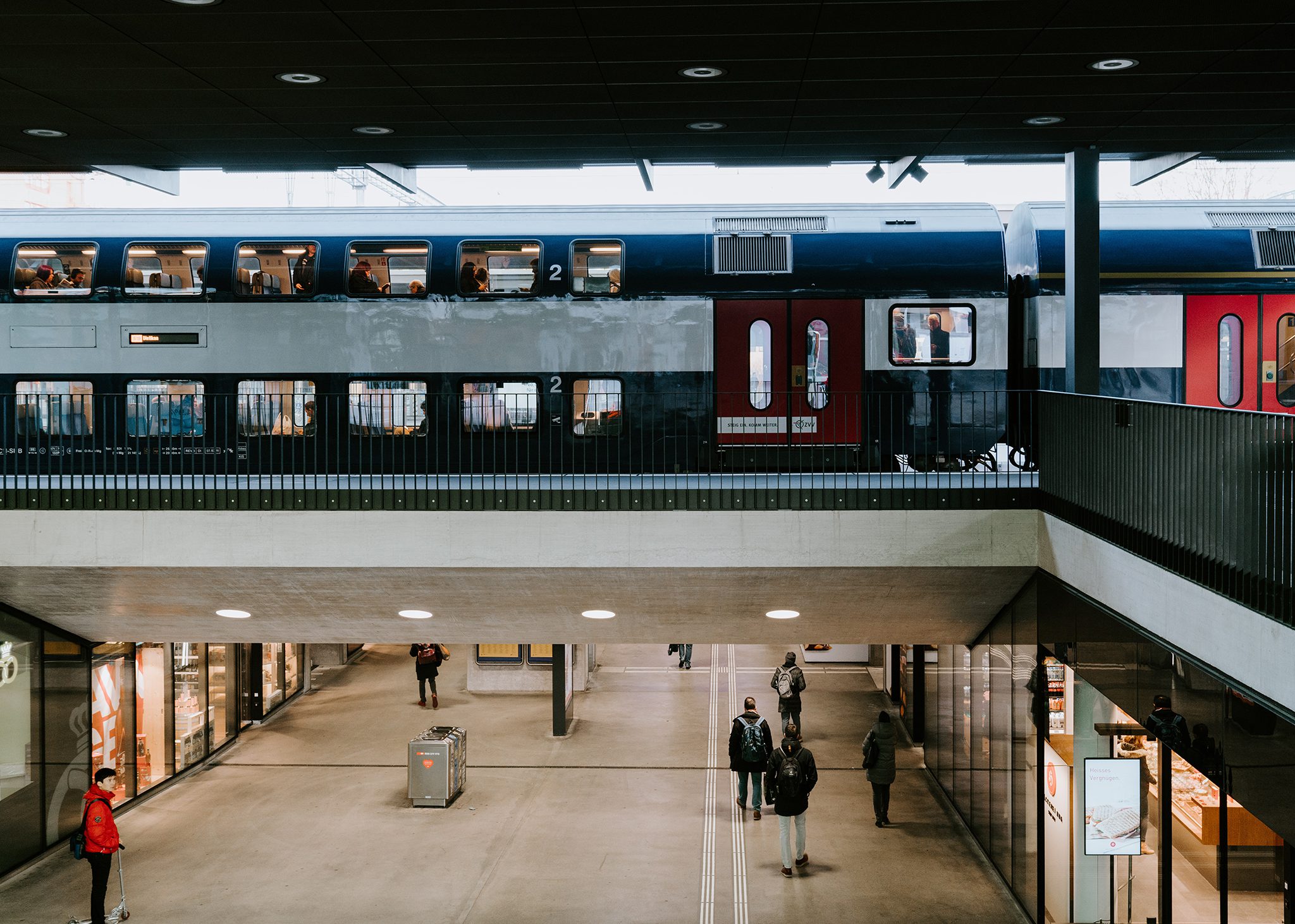Variocube Schließfachanlagen für Bahnhöfe