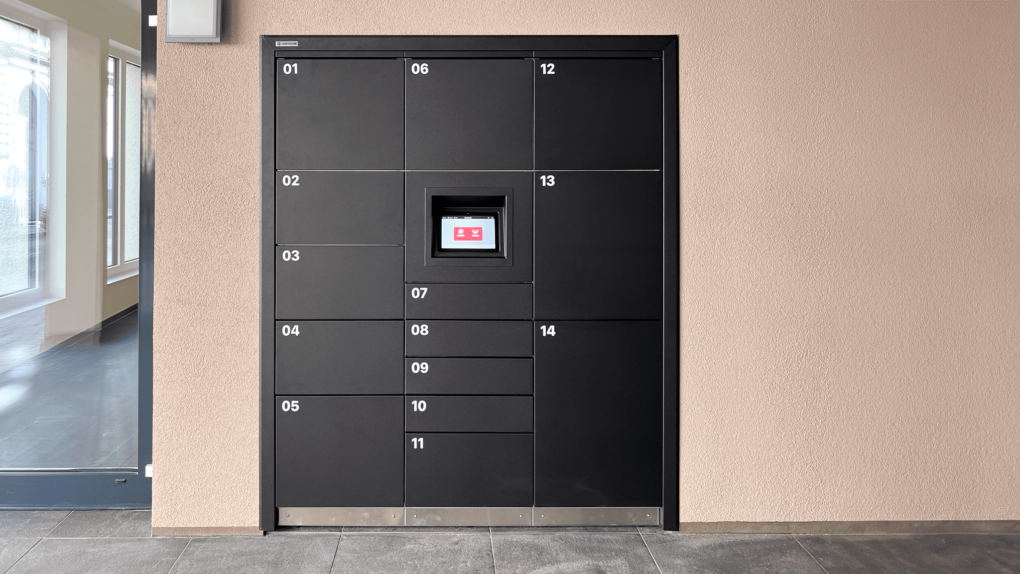 Nischeneinbau einer Variocube Paketstation mit ProLine Modulen